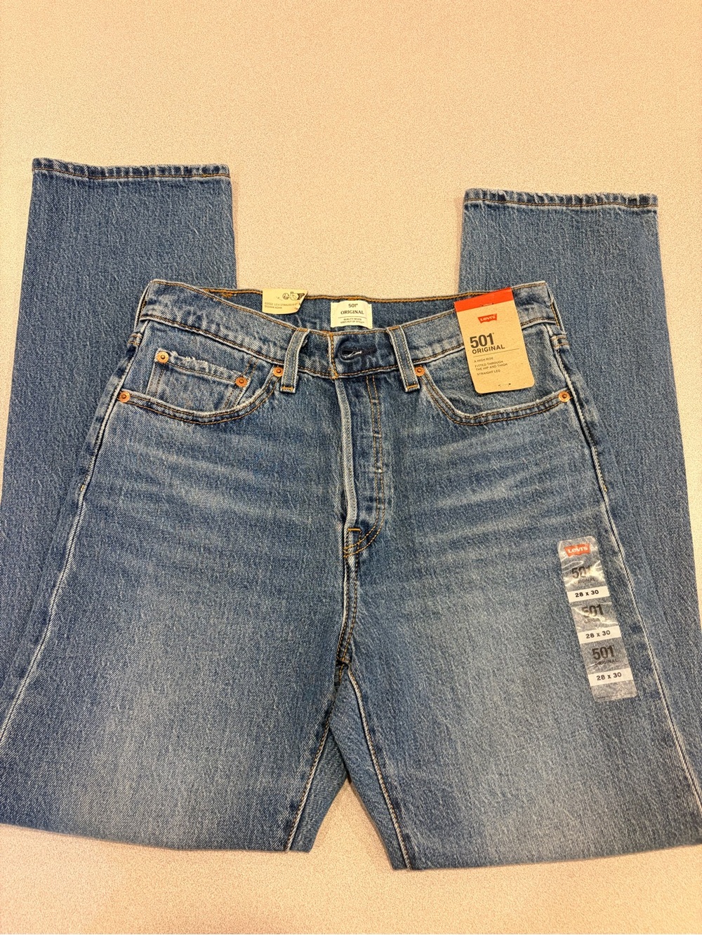 NWT Levi's 501 Straight Leg Men's Jeans - Medium Blue Wash SIZE 28x30